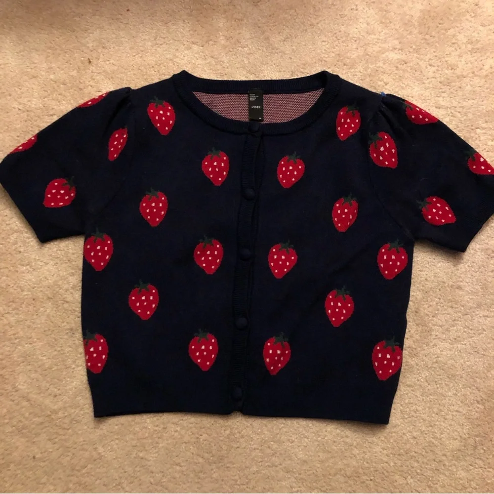 NWOT Strawberry Cardigan - Picture 2 of 4